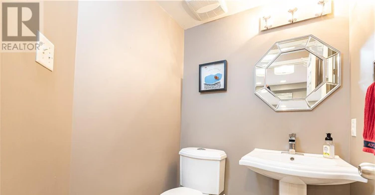 2 Borealis Crescent, Ottawa, ON, K1K 4T4 - 7