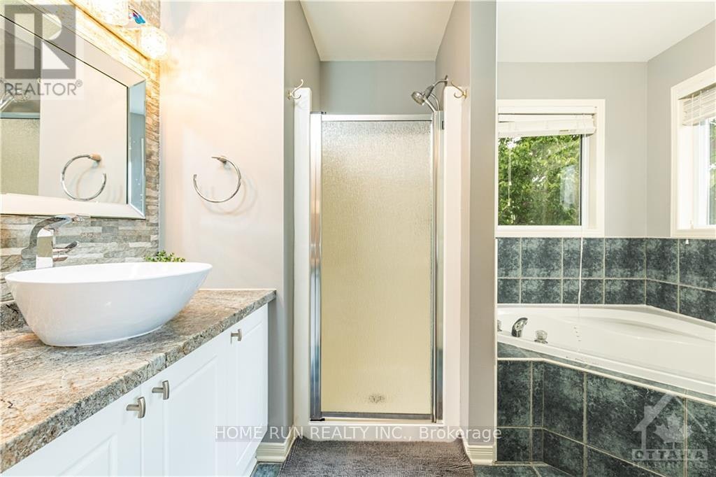 2 Borealis Crescent, Ottawa, ON, K1K 4T4 - 21