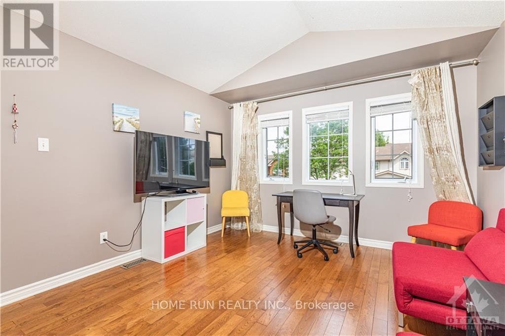 2 Borealis Crescent, Ottawa, ON, K1K 4T4 - 15