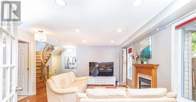2 Borealis Crescent, Ottawa, ON, K1K 4T4 - 6