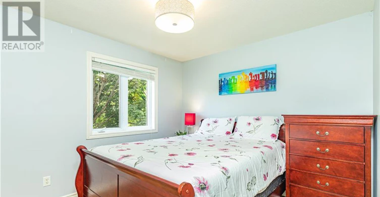 2 Borealis Crescent, Ottawa, ON, K1K 4T4 - 18