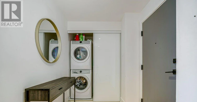 211-1888 Queen Street E, Toronto, ON, M4L 1H3 - 21
