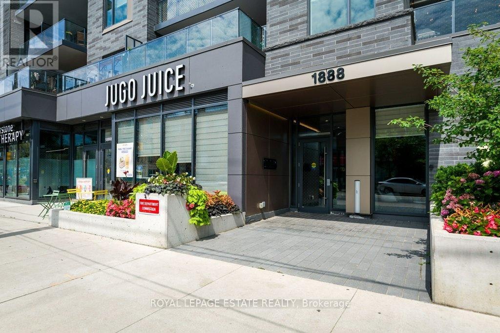 211-1888 Queen Street E, Toronto, ON, M4L 1H3 - 2