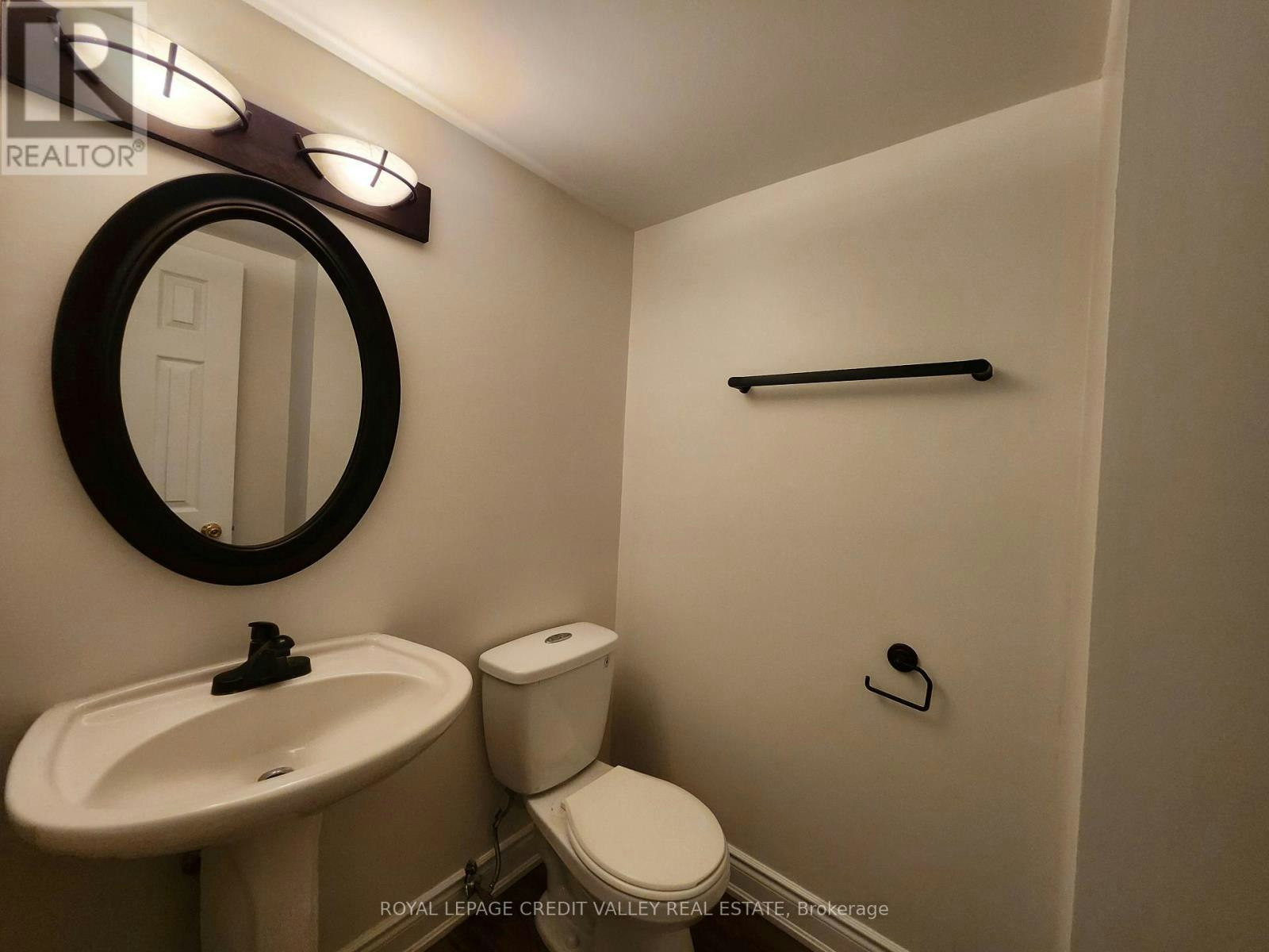 39-800 Dundas Street W, Mississauga, ON, L5C 4S9 - 8