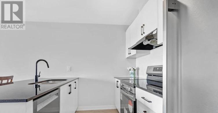 620 Parnian Private, Ottawa, ON, K2J 7K6 - 8
