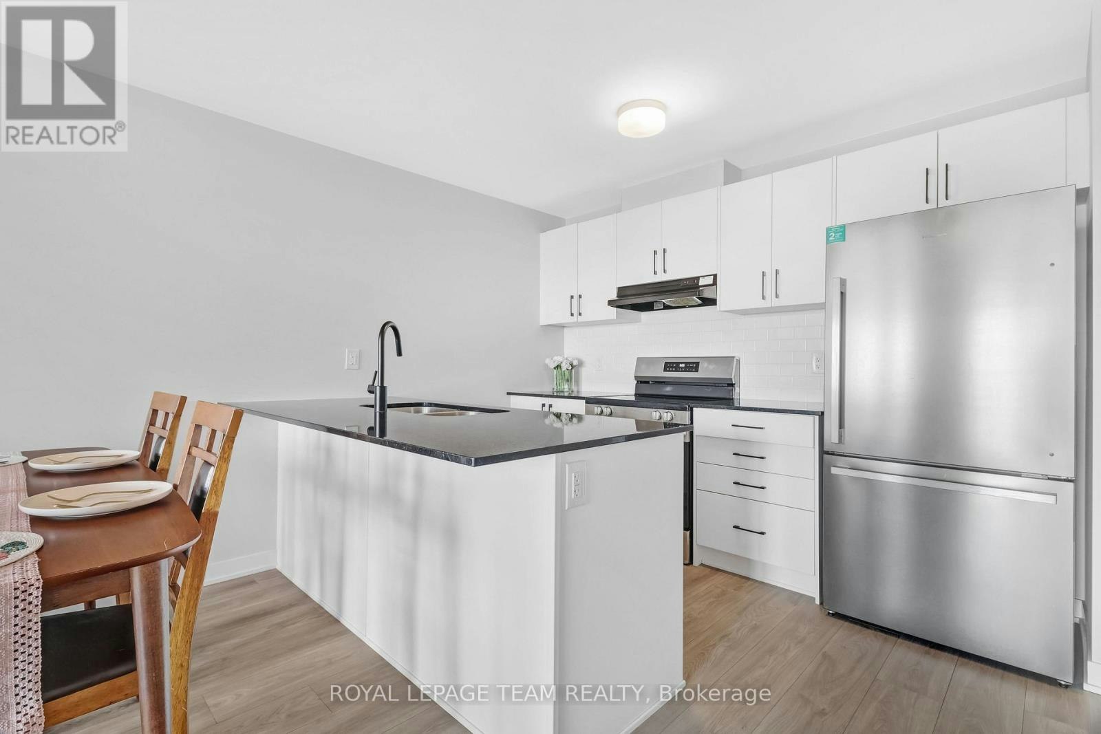 620 Parnian Private, Ottawa, ON, K2J 7K6 - 7