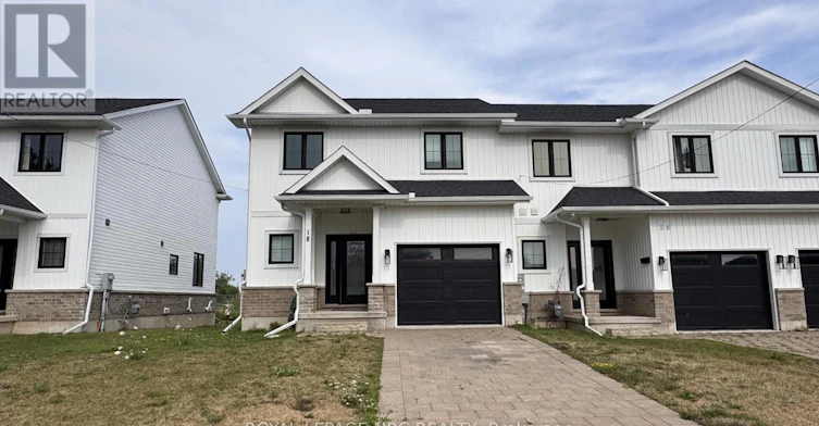 18 King Street, Fort Erie, ON, L2A 3Z3 - 2