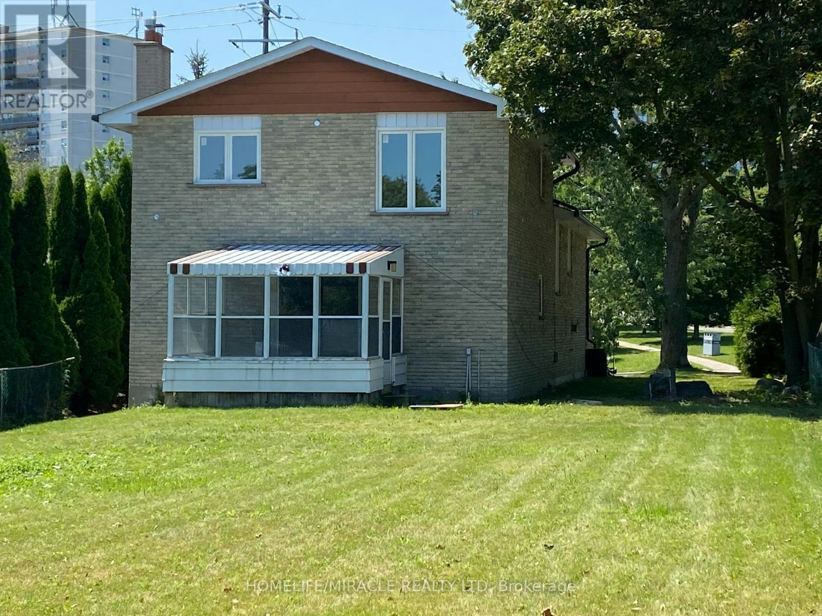 289 Livingston Road, Toronto, ON, M1E 1M2