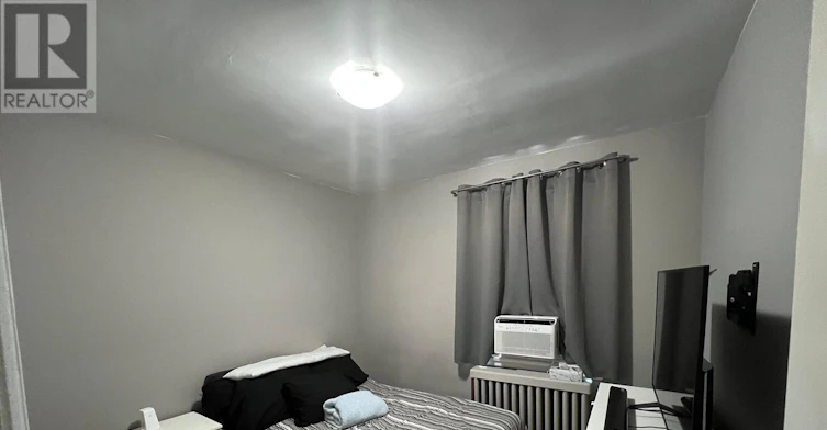 MAIN-124 Glencrest Boulevard, Toronto, ON, M4B 1L8 - 8