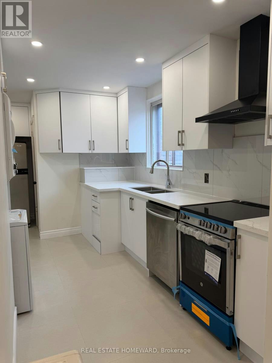 MAIN-124 Glencrest Boulevard, Toronto, ON, M4B 1L8