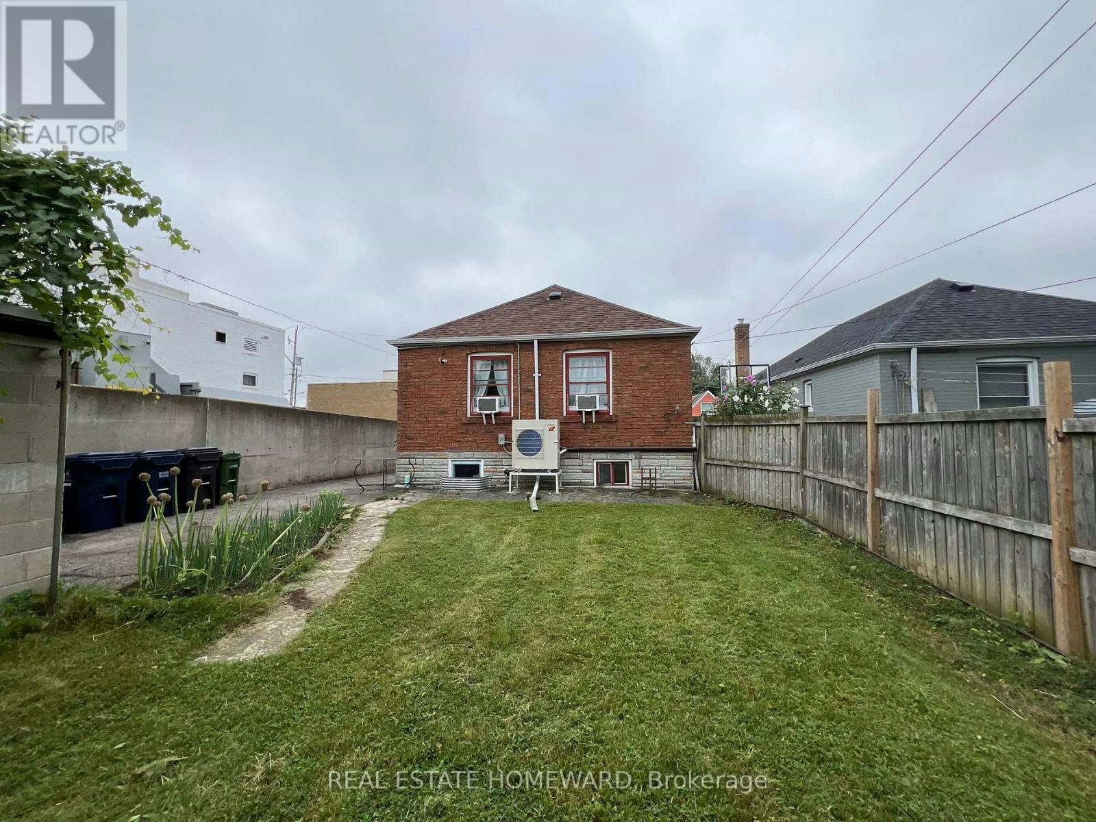 MAIN-124 Glencrest Boulevard, Toronto, ON, M4B 1L8 - 12