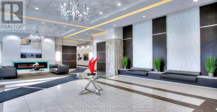 2528-7161 Yonge Street, Vaughan, ON, L3T 0C8 - 3