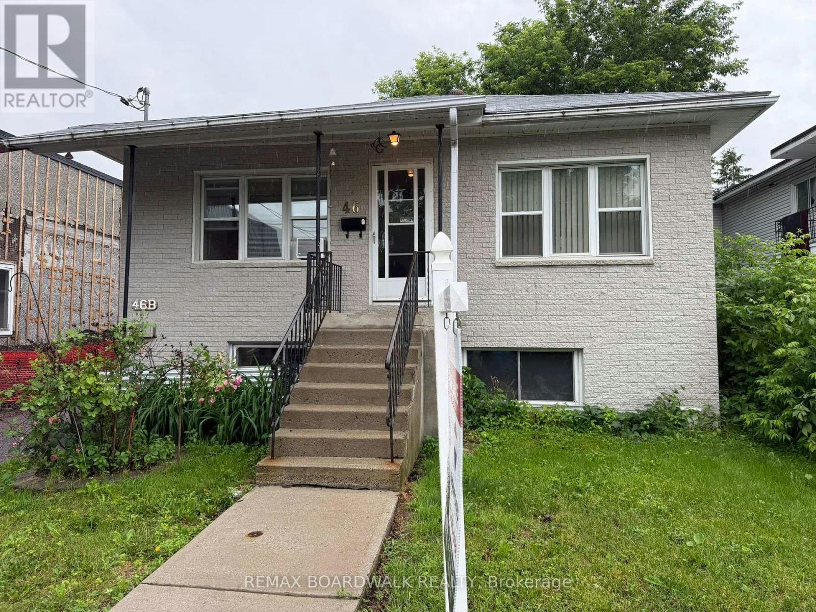 46 Jolliet Avenue, Ottawa, ON, K1L 5H5