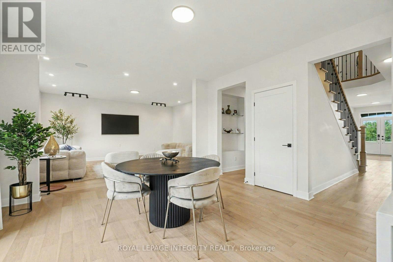 660 Miikana Road, Ottawa, ON, K1X 0J2 - 18