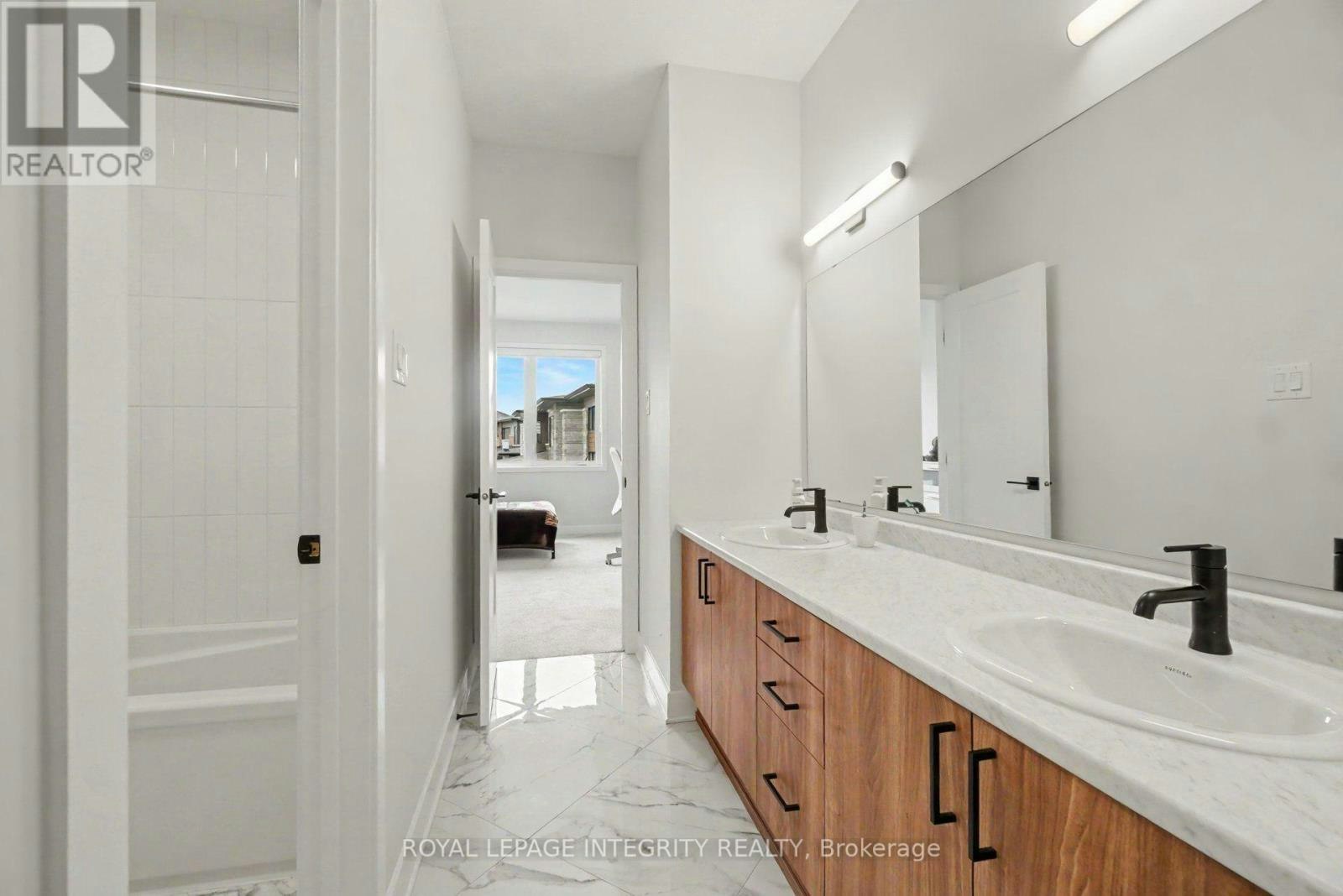 660 Miikana Road, Ottawa, ON, K1X 0J2 - 35