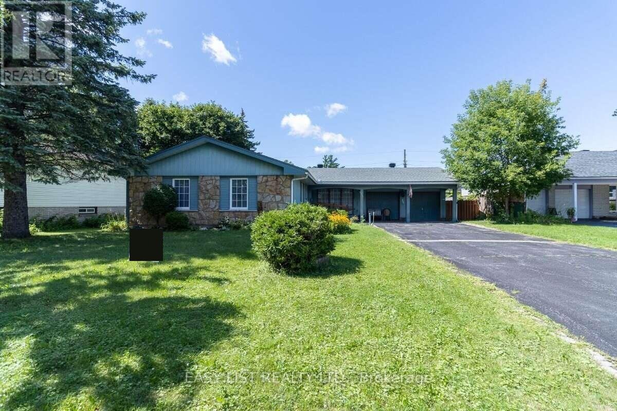1999 Garfield Avenue, Ottawa, ON, K2C 0W7