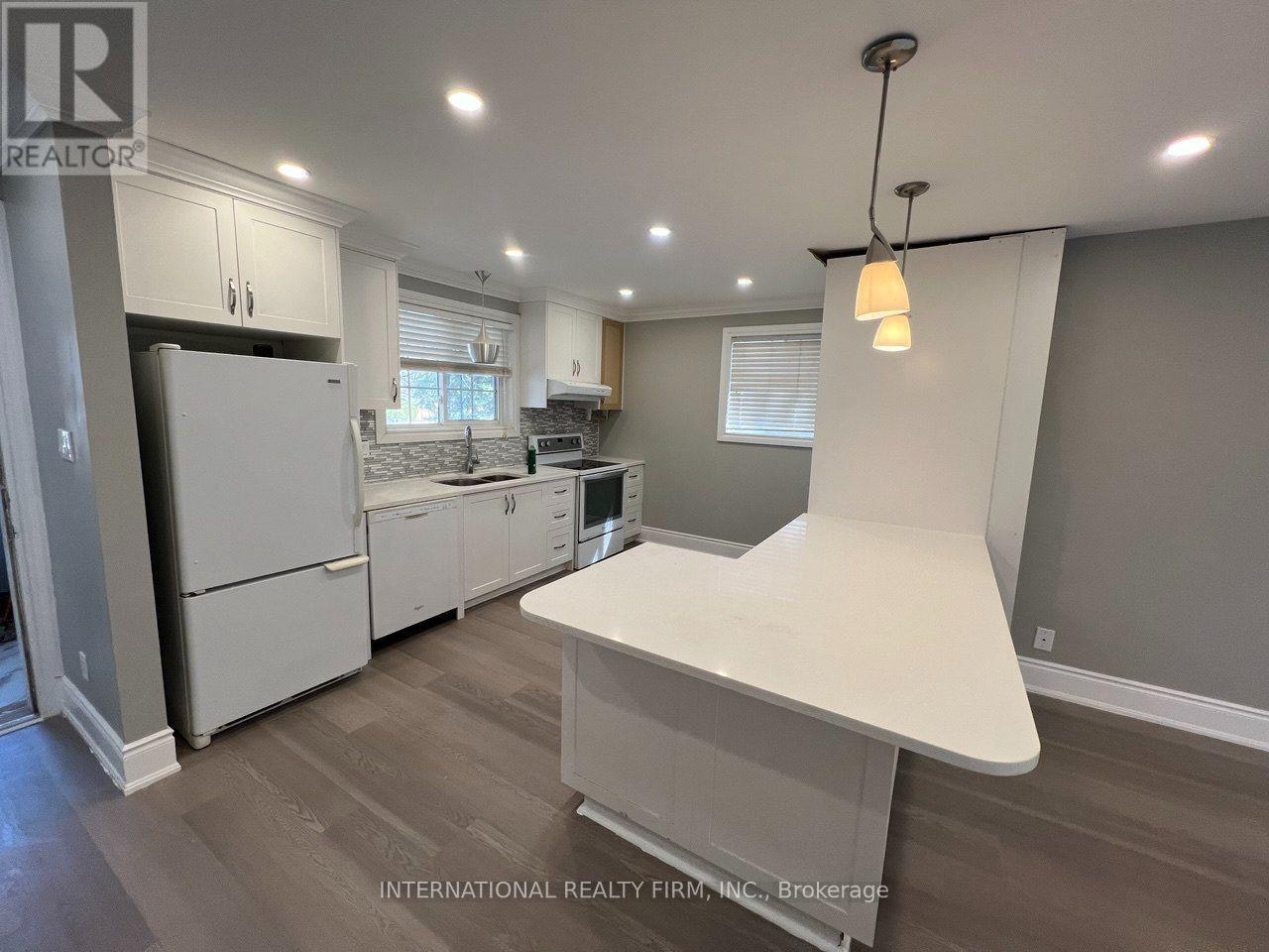 MAIN- HALF-73 Murray Drive, Aurora, ON, L4G 2C2 - 18