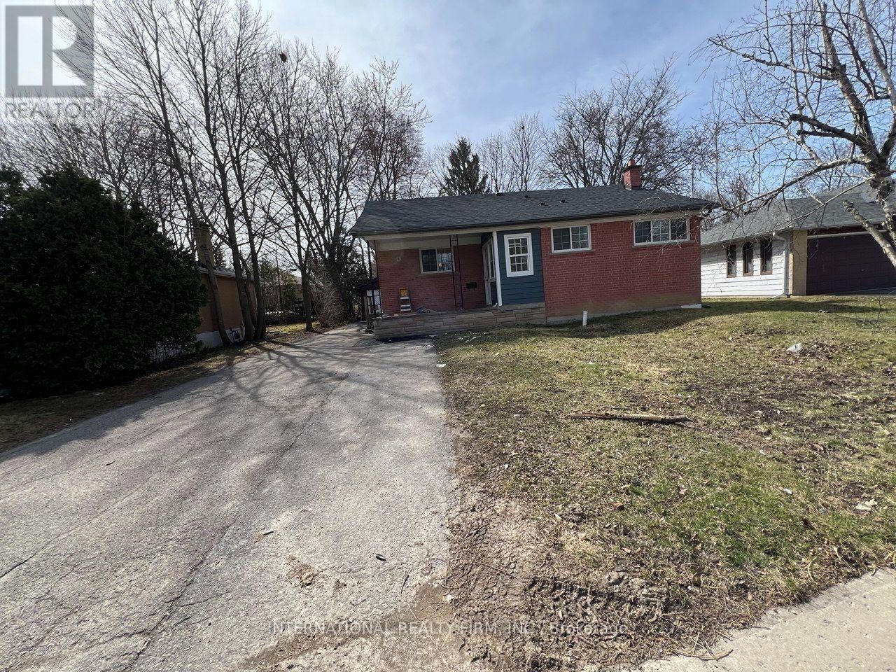 MAIN- HALF-73 Murray Drive, Aurora, ON, L4G 2C2 - 27