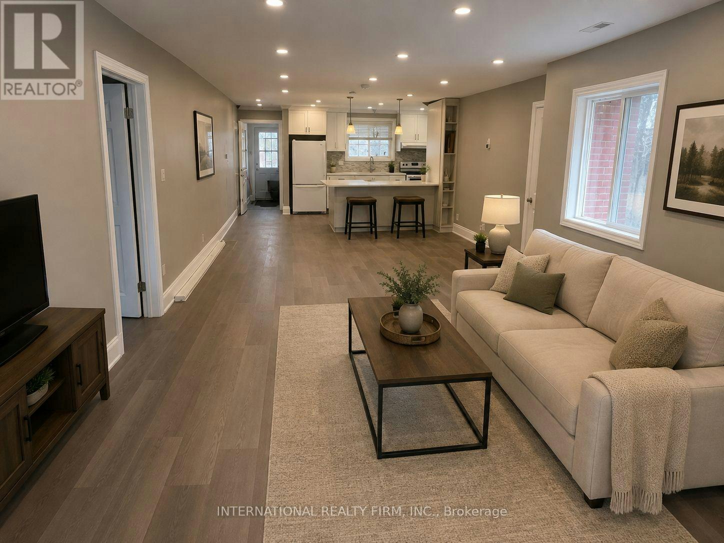 MAIN- HALF-73 Murray Drive, Aurora, ON, L4G 2C2
