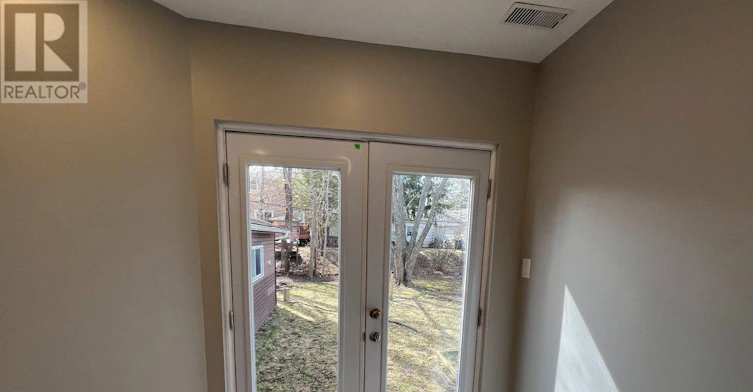 MAIN- HALF-73 Murray Drive, Aurora, ON, L4G 2C2 - 11