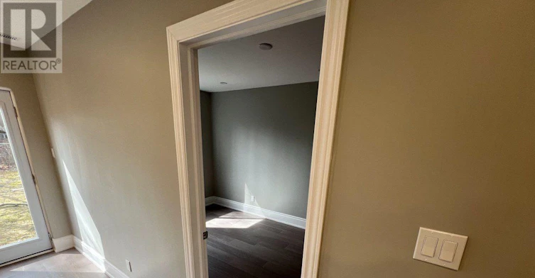 MAIN- HALF-73 Murray Drive, Aurora, ON, L4G 2C2 - 10