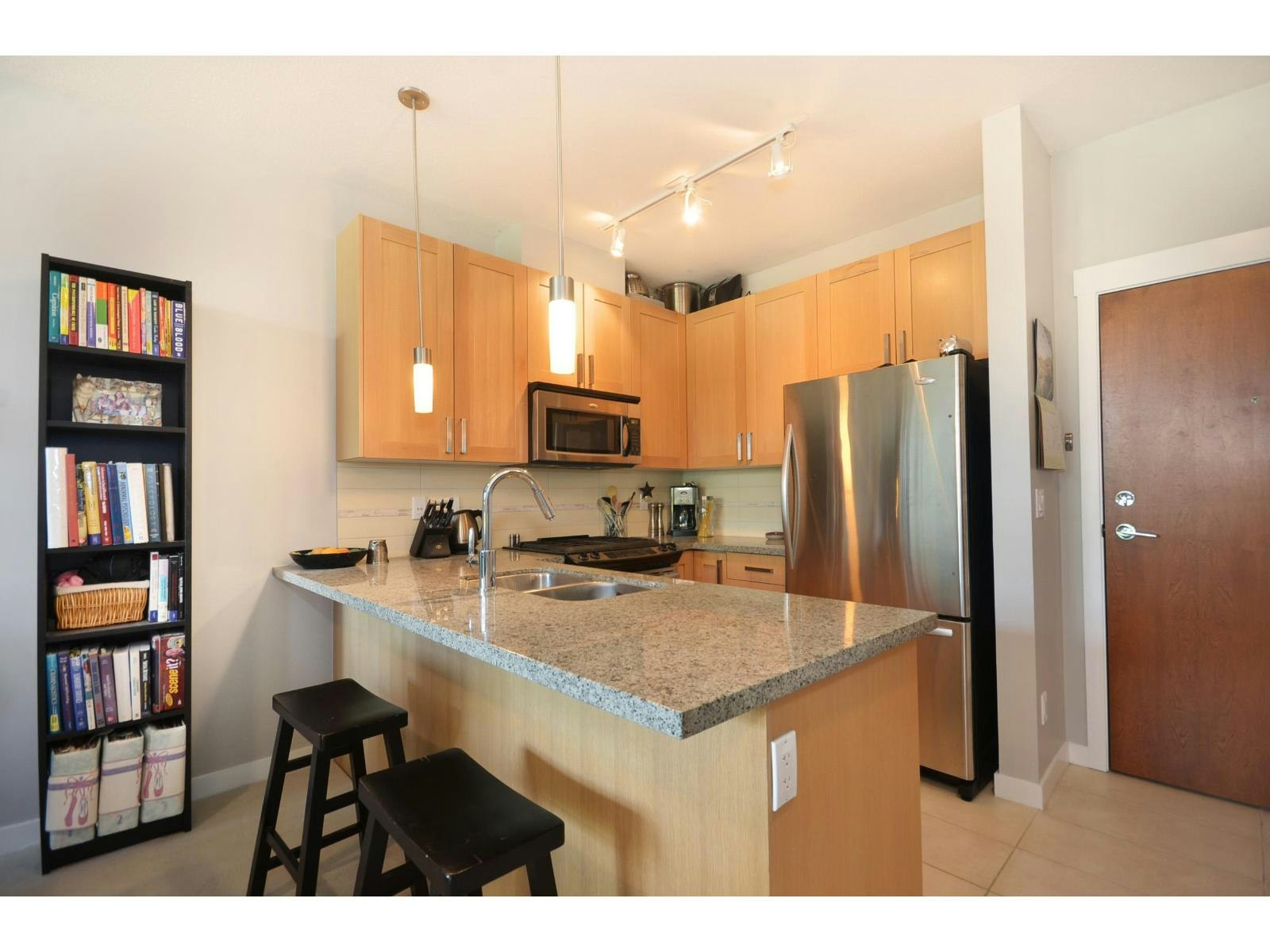 15988 26 Avenue, Surrey, BC, V3Z 5K3 - 5