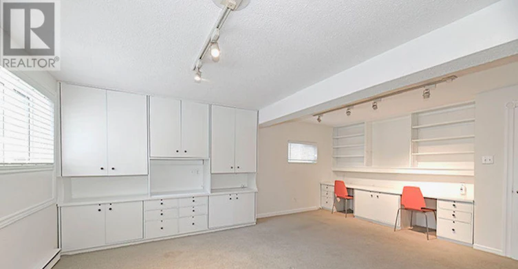 88 Carmichael Avenue, Toronto, ON, M5M 2W9 - 17