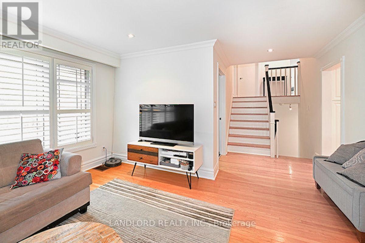 88 Carmichael Avenue, Toronto, ON, M5M 2W9 - 10