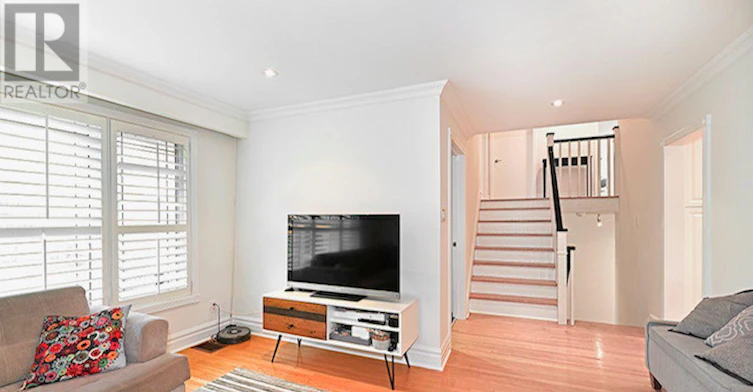 88 Carmichael Avenue, Toronto, ON, M5M 2W9 - 10