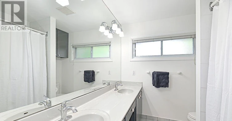 88 Carmichael Avenue, Toronto, ON, M5M 2W9 - 12