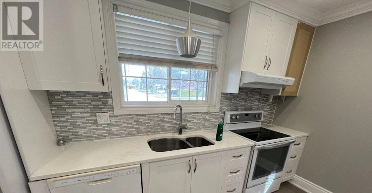 101-73 Murray Drive, Aurora, ON, L4G 2C2 - 14