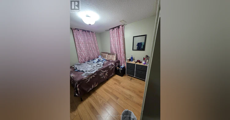 35 Claudette Gate, Hamilton, ON, L9B 2S3 - 8