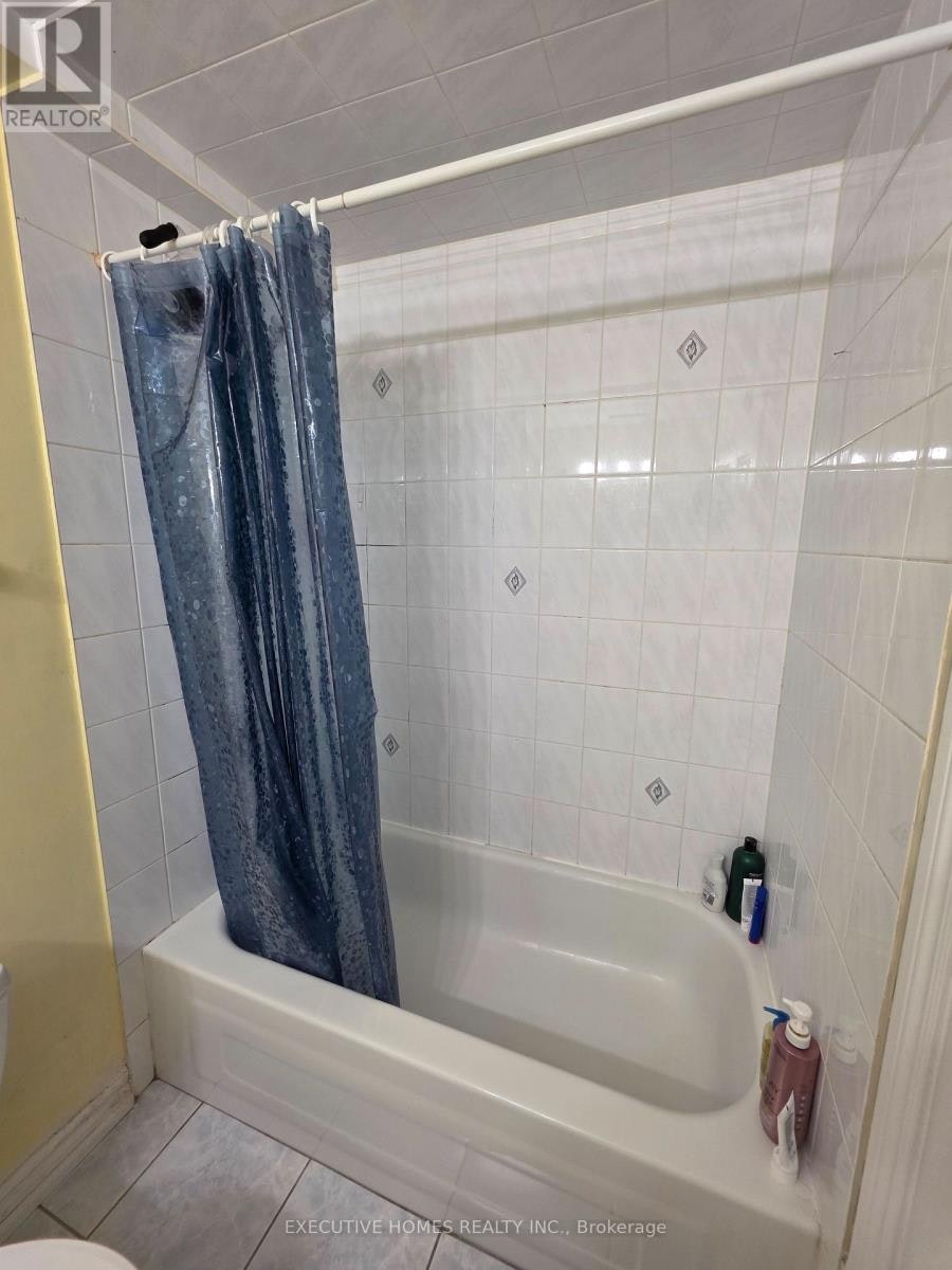 35 Claudette Gate, Hamilton, ON, L9B 2S3 - 12