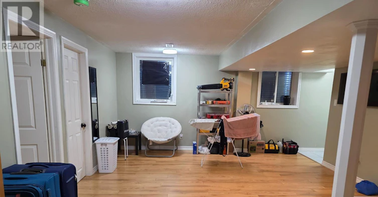 35 Claudette Gate, Hamilton, ON, L9B 2S3