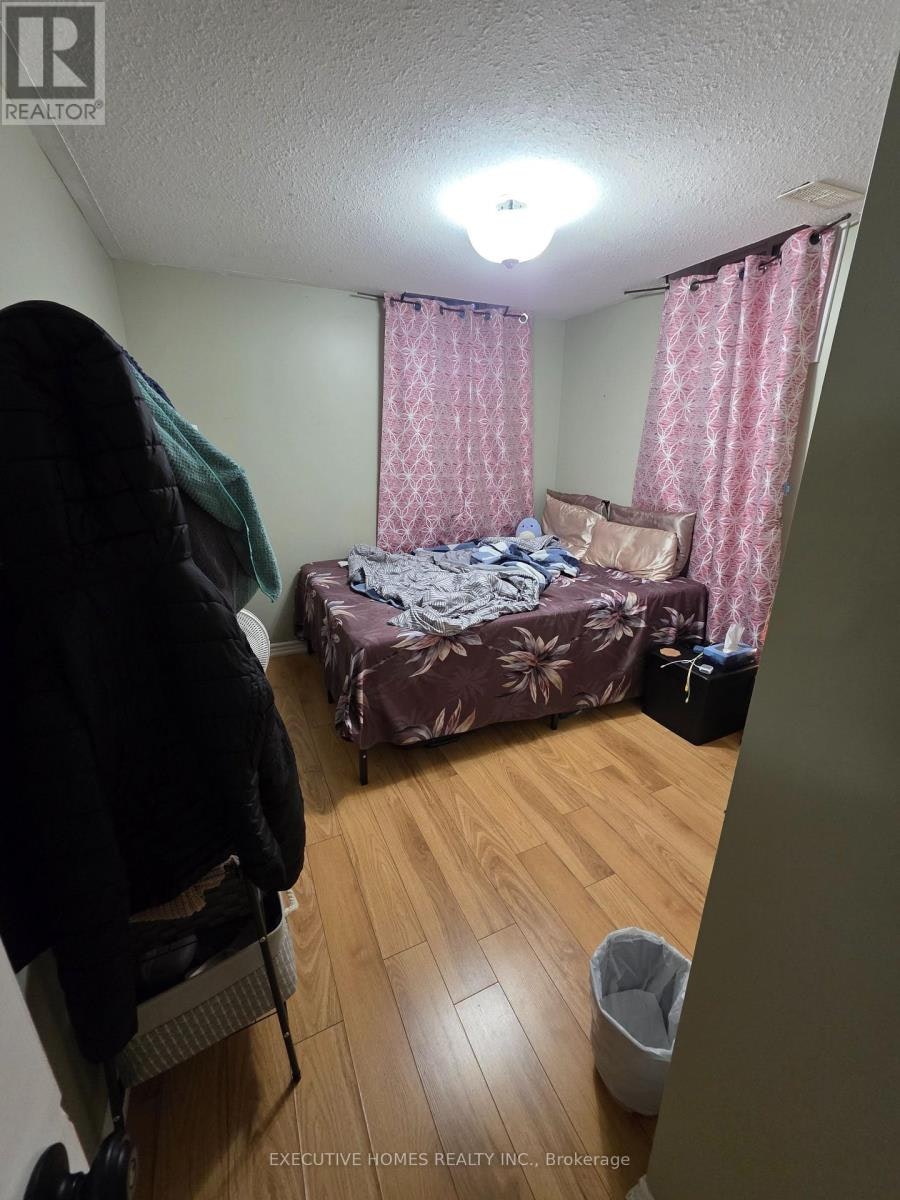 35 Claudette Gate, Hamilton, ON, L9B 2S3 - 7