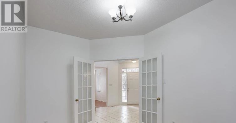35 Norgold Crescent, Ottawa, ON, K2T 1J1 - 9