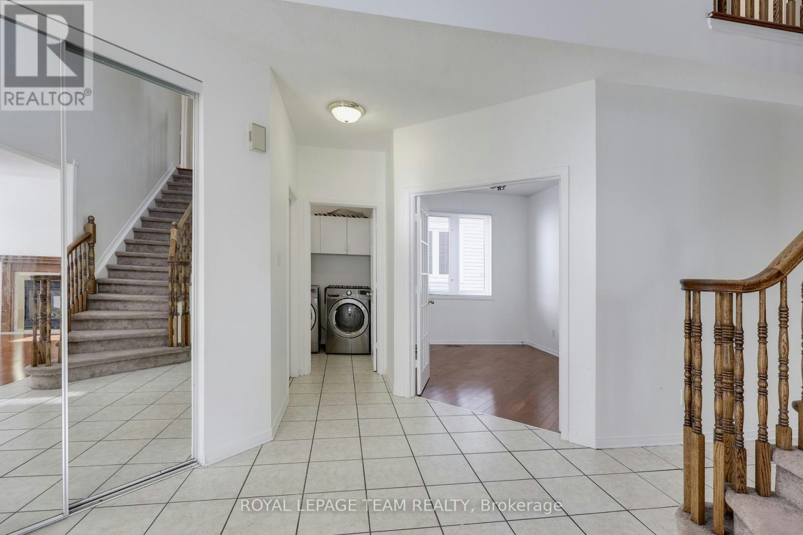 35 Norgold Crescent, Ottawa, ON, K2T 1J1 - 3