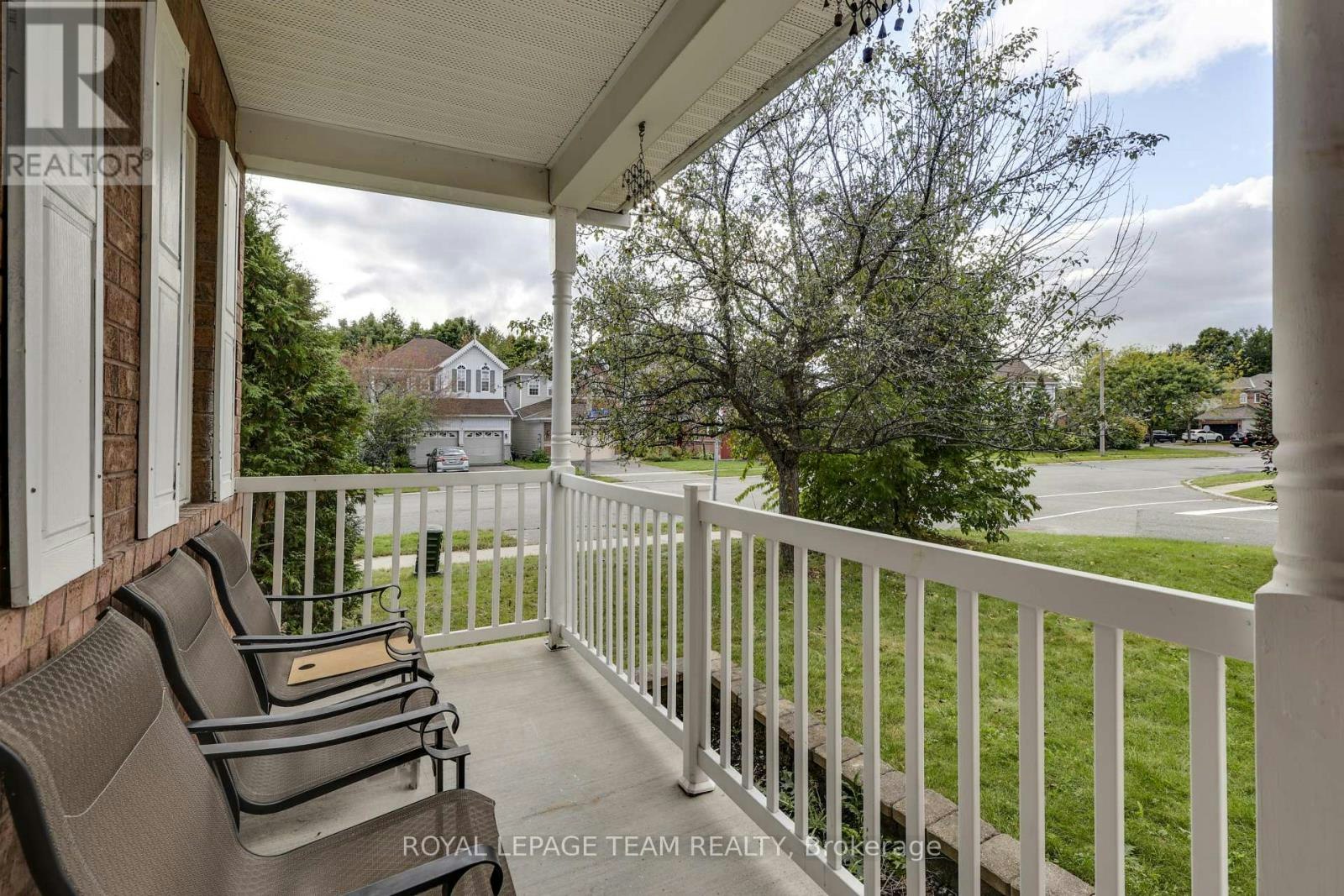 35 Norgold Crescent, Ottawa, ON, K2T 1J1 - 2