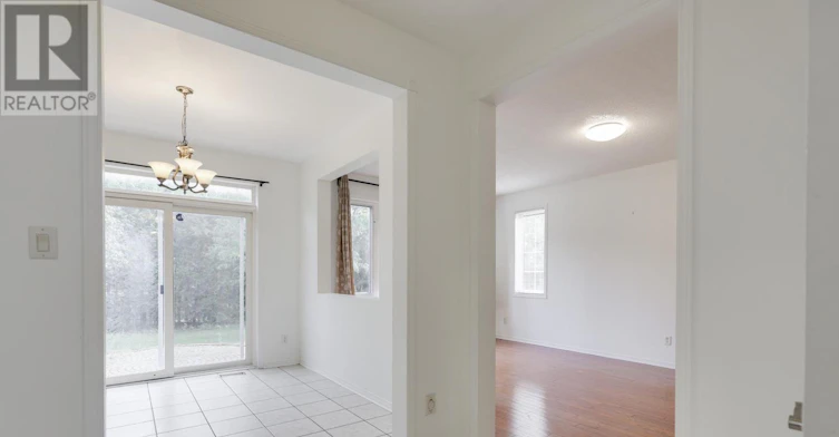 35 Norgold Crescent, Ottawa, ON, K2T 1J1 - 13