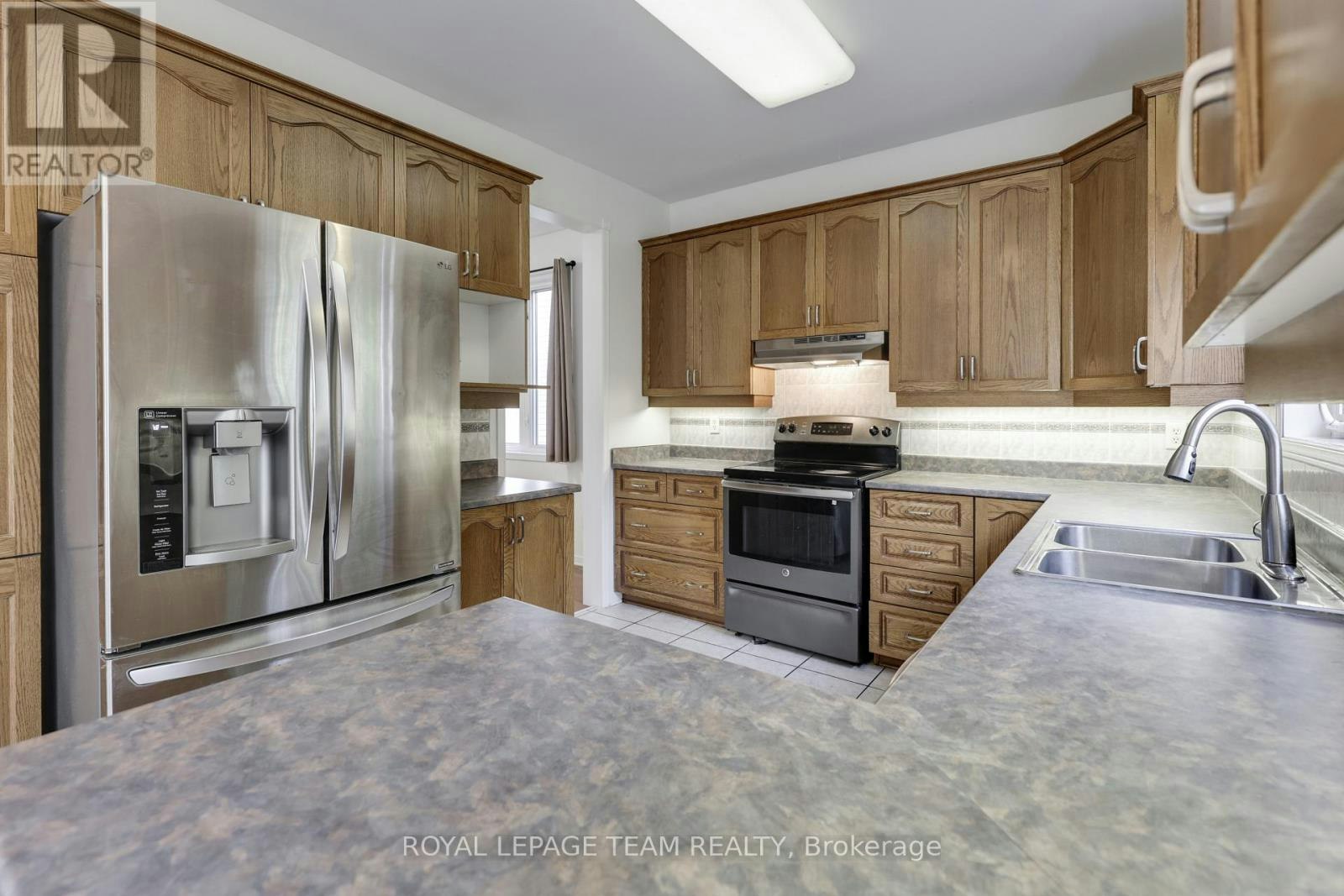 35 Norgold Crescent, Ottawa, ON, K2T 1J1 - 23