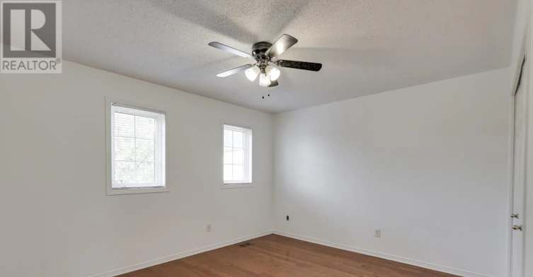 35 Norgold Crescent, Ottawa, ON, K2T 1J1 - 39