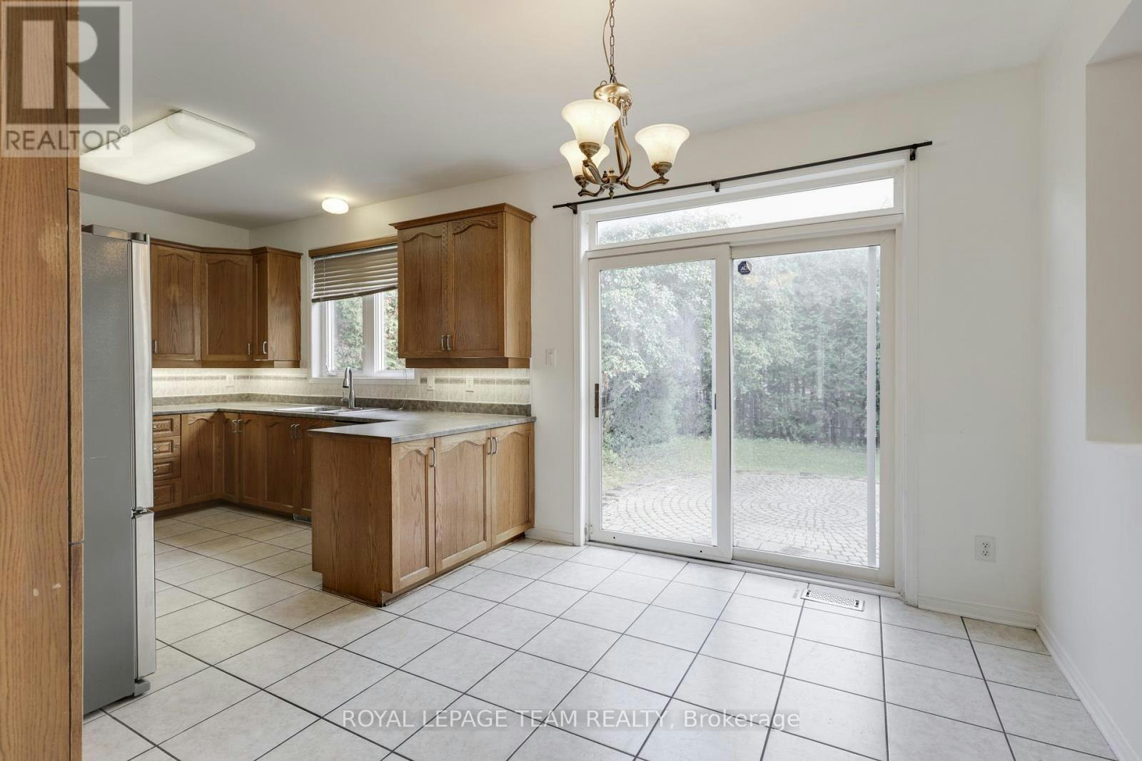 35 Norgold Crescent, Ottawa, ON, K2T 1J1 - 25