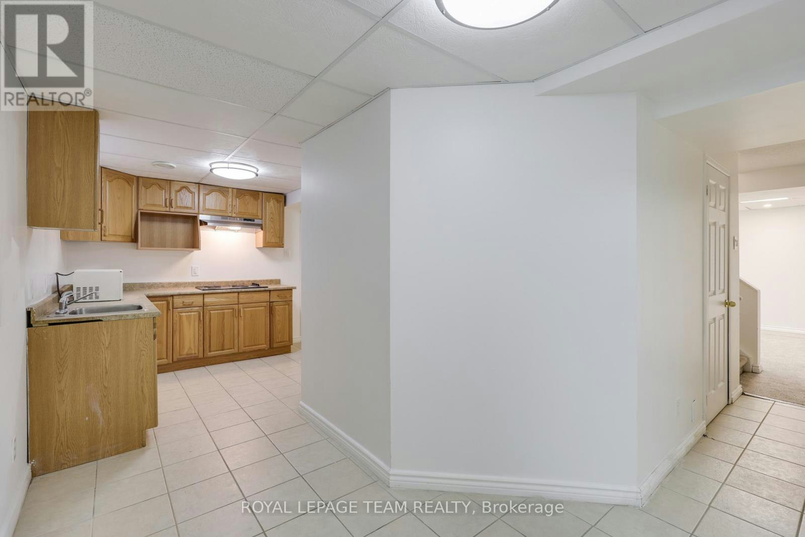 35 Norgold Crescent, Ottawa, ON, K2T 1J1 - 48