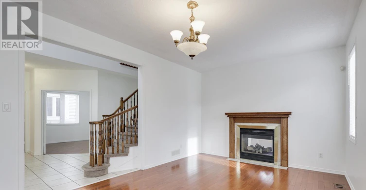 35 Norgold Crescent, Ottawa, ON, K2T 1J1 - 10