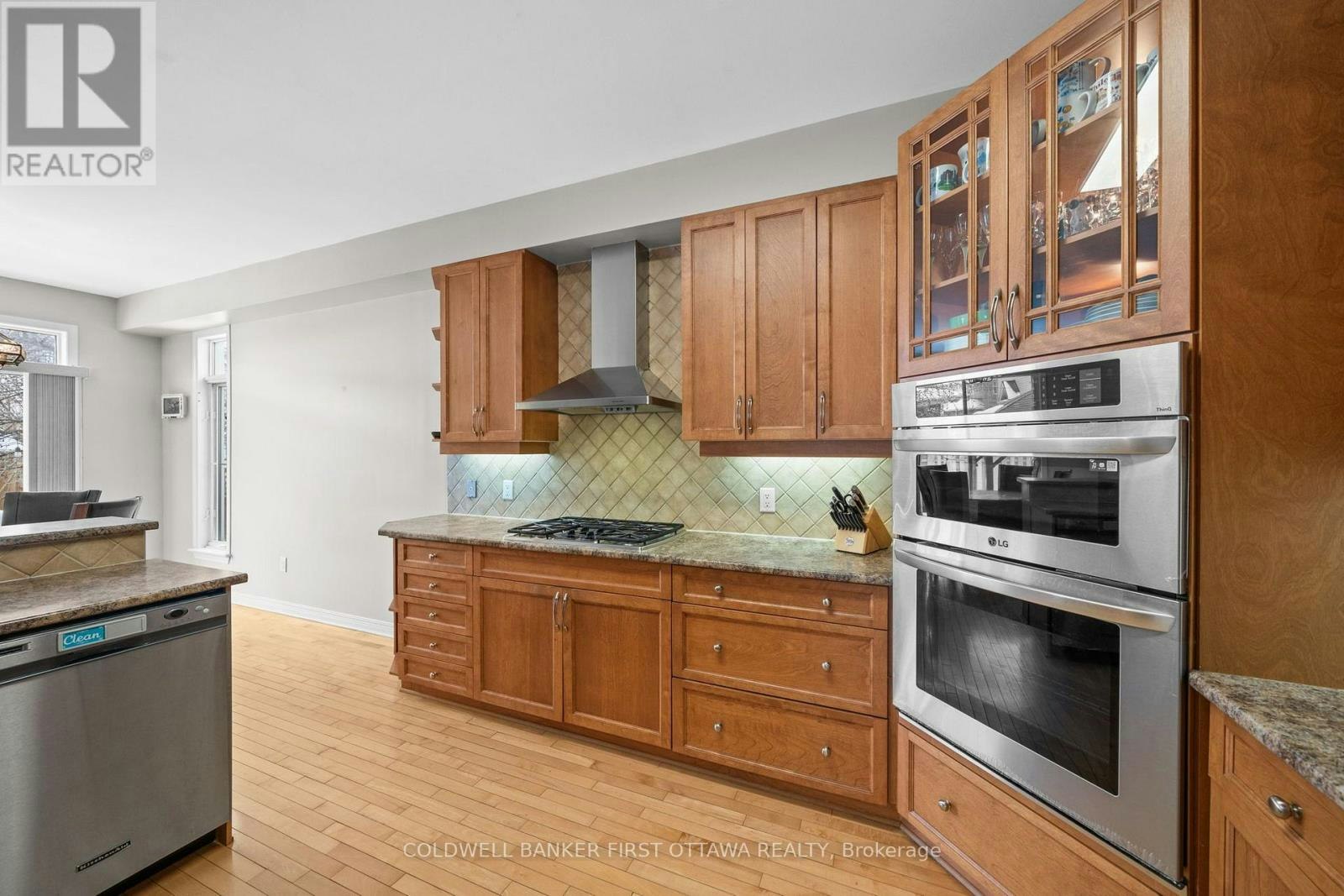 6A Rosetta Avenue, Ottawa, ON, K2G 6T5 - 6