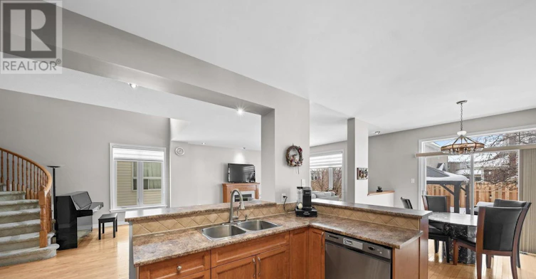 6A Rosetta Avenue, Ottawa, ON, K2G 6T5 - 7