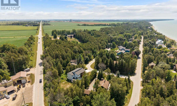 LT-17 594 Courtney Pl Court