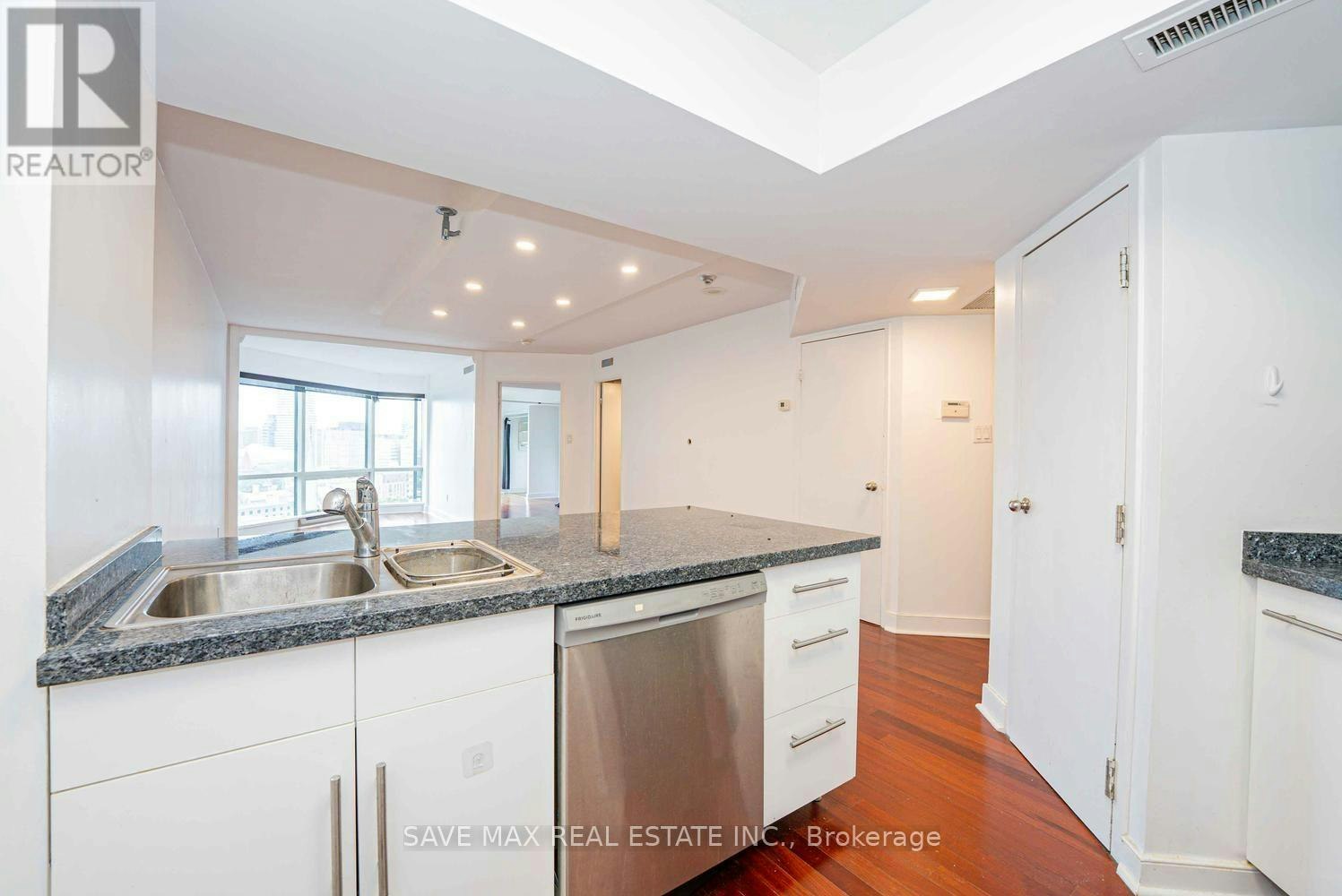 1618-1001 Bay Street, Toronto, ON, M5S 3A6 - 16