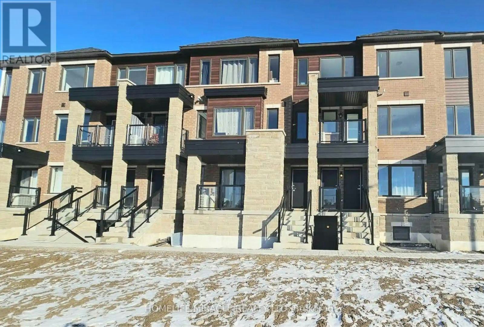 14 Magnolia Lane, Barrie, ON, L9J 0N9