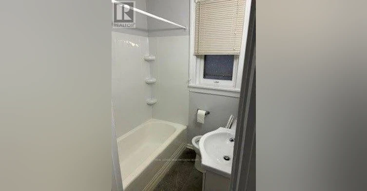 1-33 Senator Avenue, Hamilton, ON, L8L 1Z3 - 3